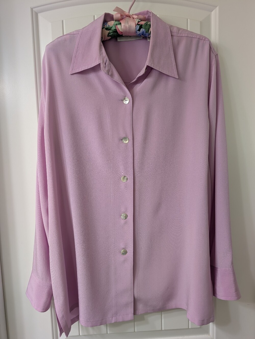 Gorgeous Vintage Bloomingdale's Lavender Silk Button Down M/L